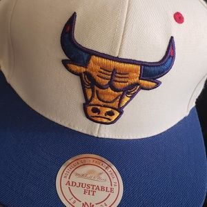 Pre-owned snapback